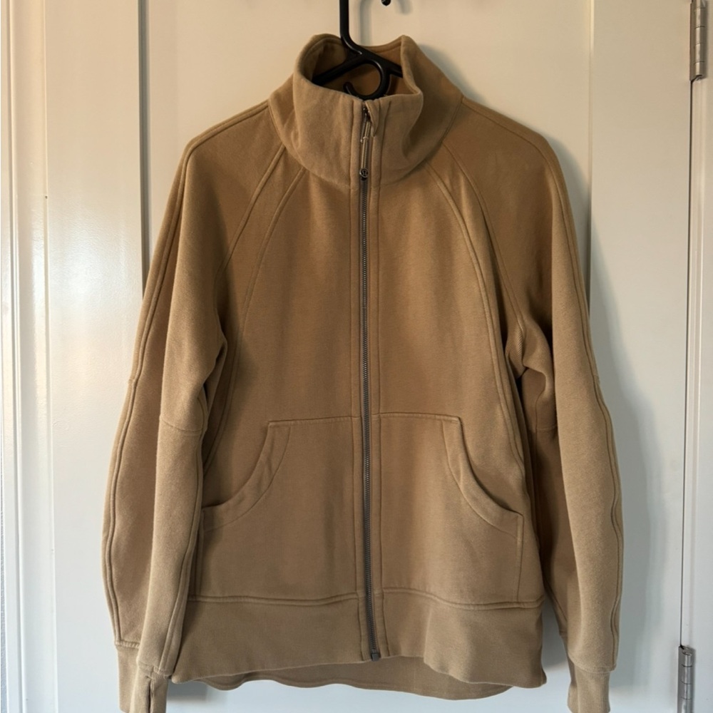 Scuba Oversized Funnel-
Neck Full Zip size XS/S Colour Filbert Tan